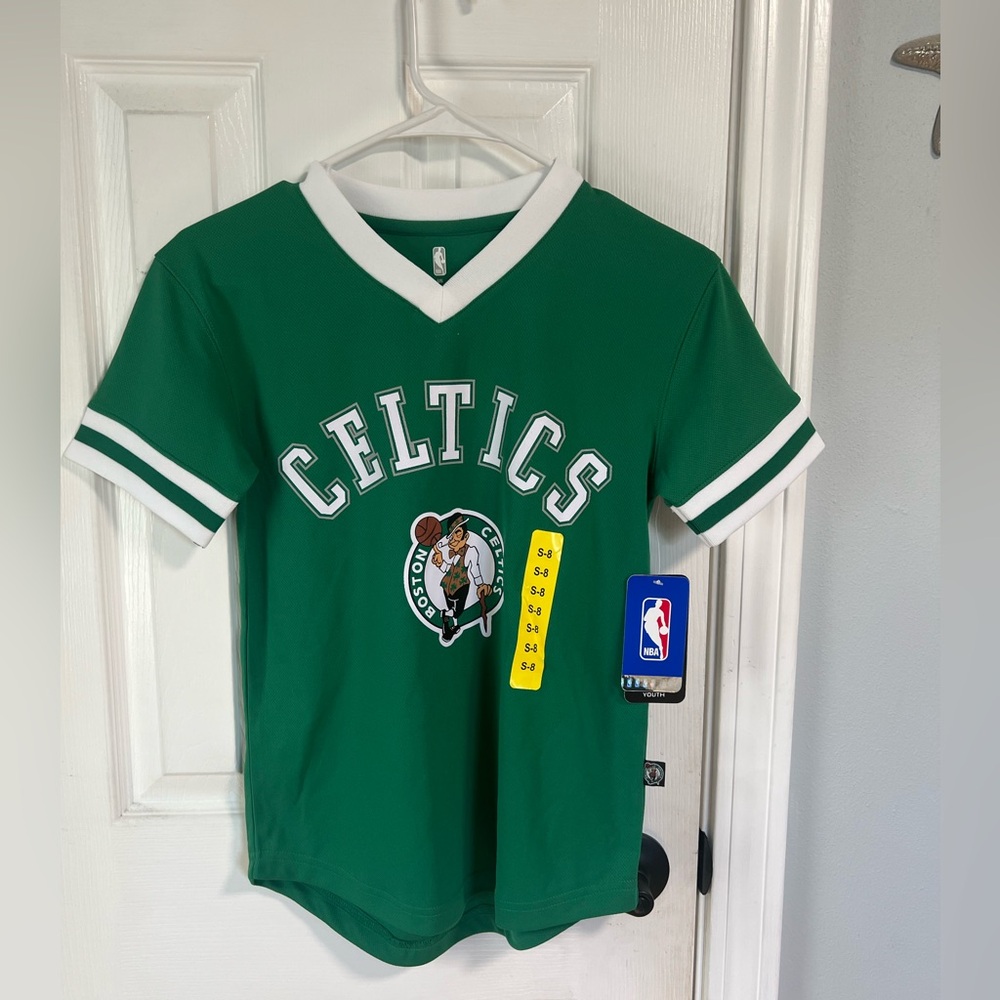 NBA Boston Celtics Green V-Neck Jersey Top with White Trim Size Y8